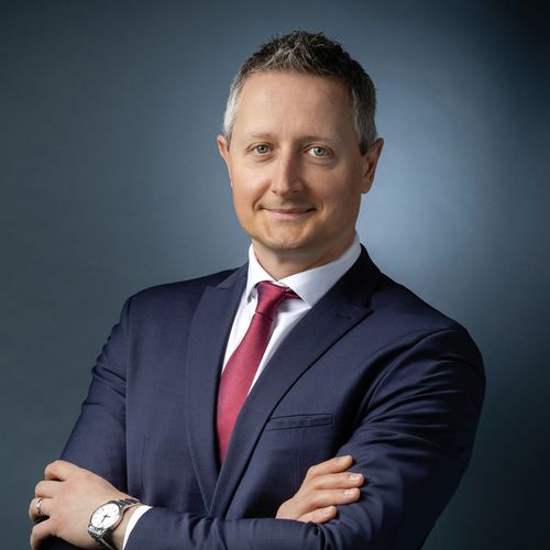 14_01_sectorul-bancar-depaseste-it-ul-in-tranzactiile-cu-spatii_p86930