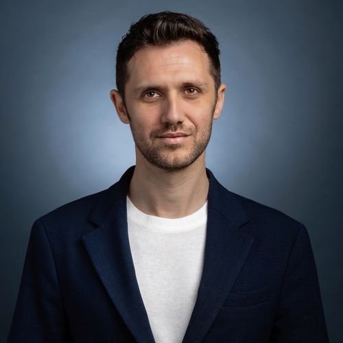 28_01_scaderea-tranzactiilor-cu-terenuri-si-orientarea-spre-loc_p87052