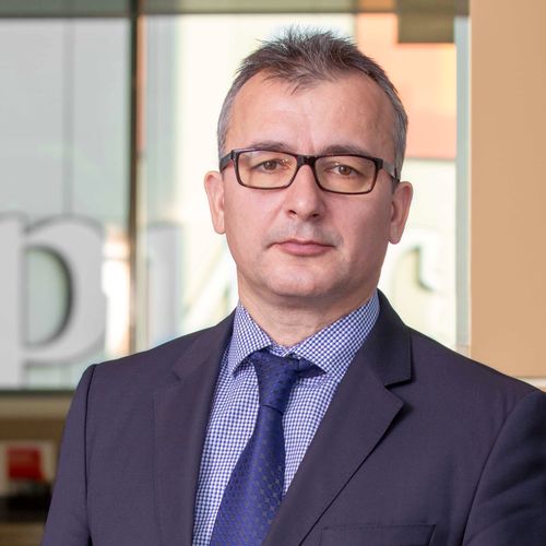 21_04_raport-pwc-ai-performance-gabriel-voicila