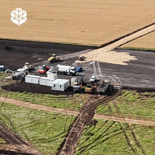 Simtel și HEPA Energy construiesc la Sebeș parc solar de 52,2 MW cu stocare de 41,25 MW