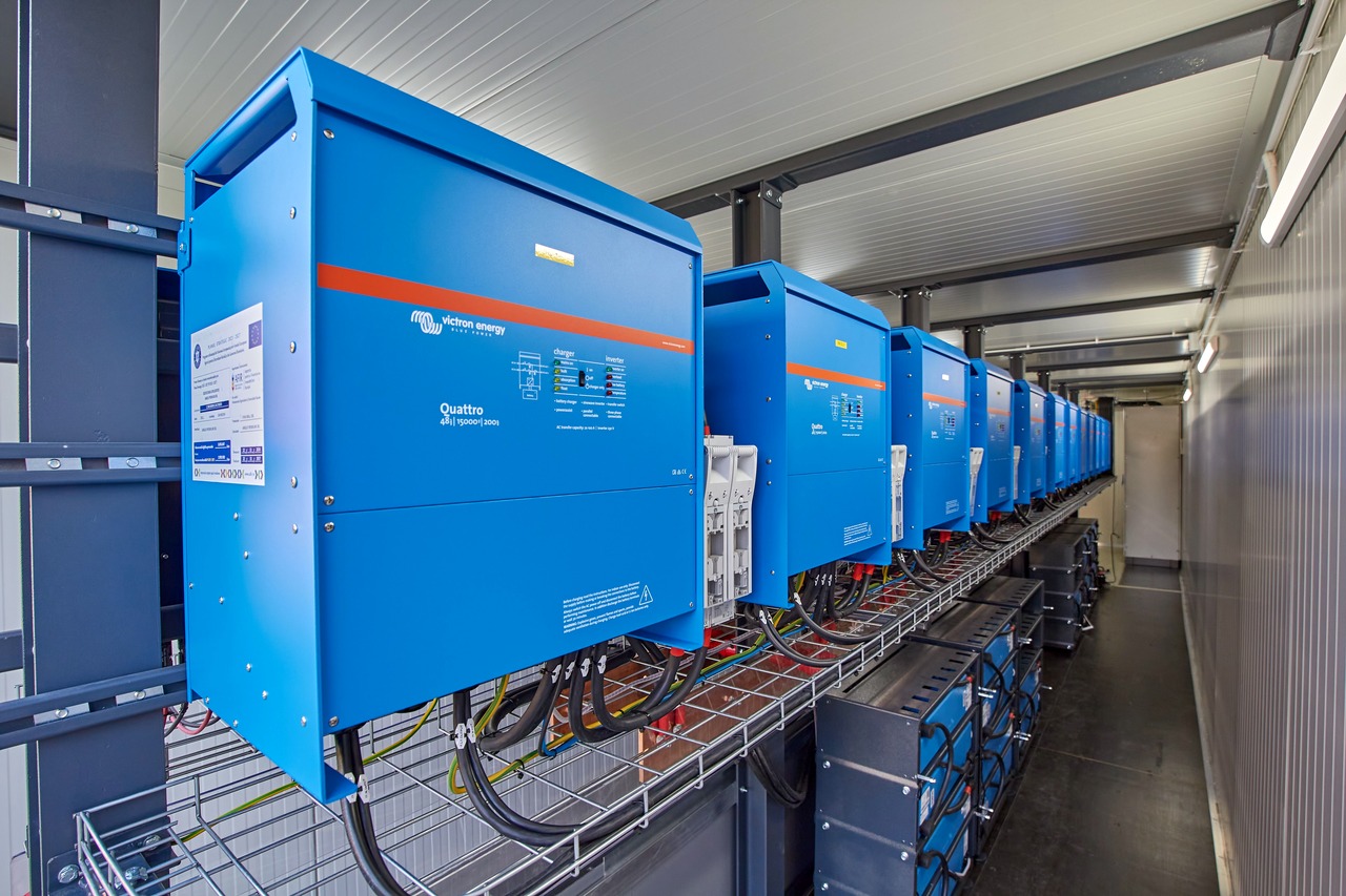 13_10_darcom-energy-solutions-sisteme-bess_2