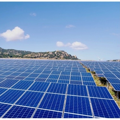 Finanțare de 25,5 mil. euro pentru parcul solar TDI Iratoșu, construit de Ameresco Sunel