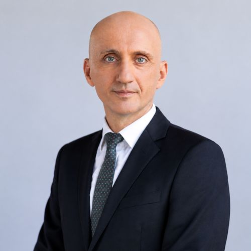 HELLENiQ: România devine principala piață regională a grupului, cu o țintă de 1 GW