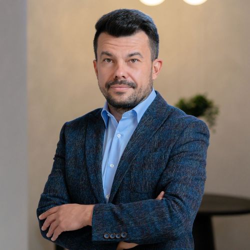 04_03_dan-panciu-fdp-producator-roman-de-detalii-arhitecturale-_p75909