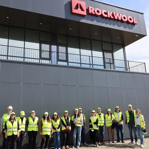 &amp;quot;From Stone to Safety&amp;quot;: Stagiarii în arhitectură au vizitat fabrica ROCKWOOL Ploiești