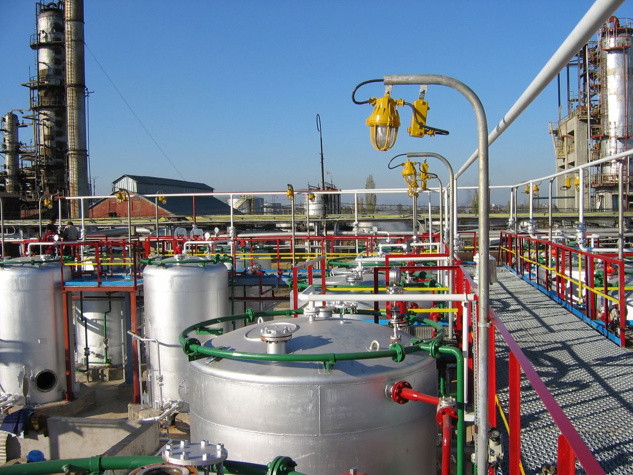 09_01_rafinaria-vega1