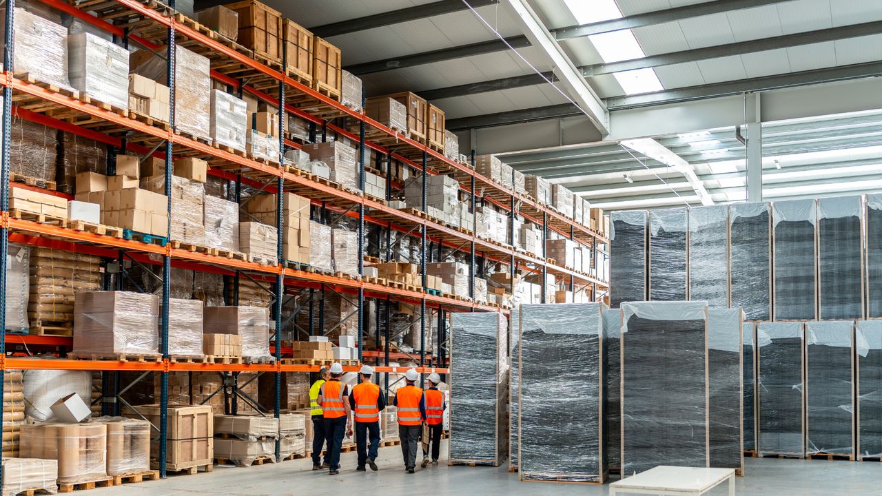 12_01_impozitul-pe-cladiri-comerciale-creste-pretul-materialelo_p43652