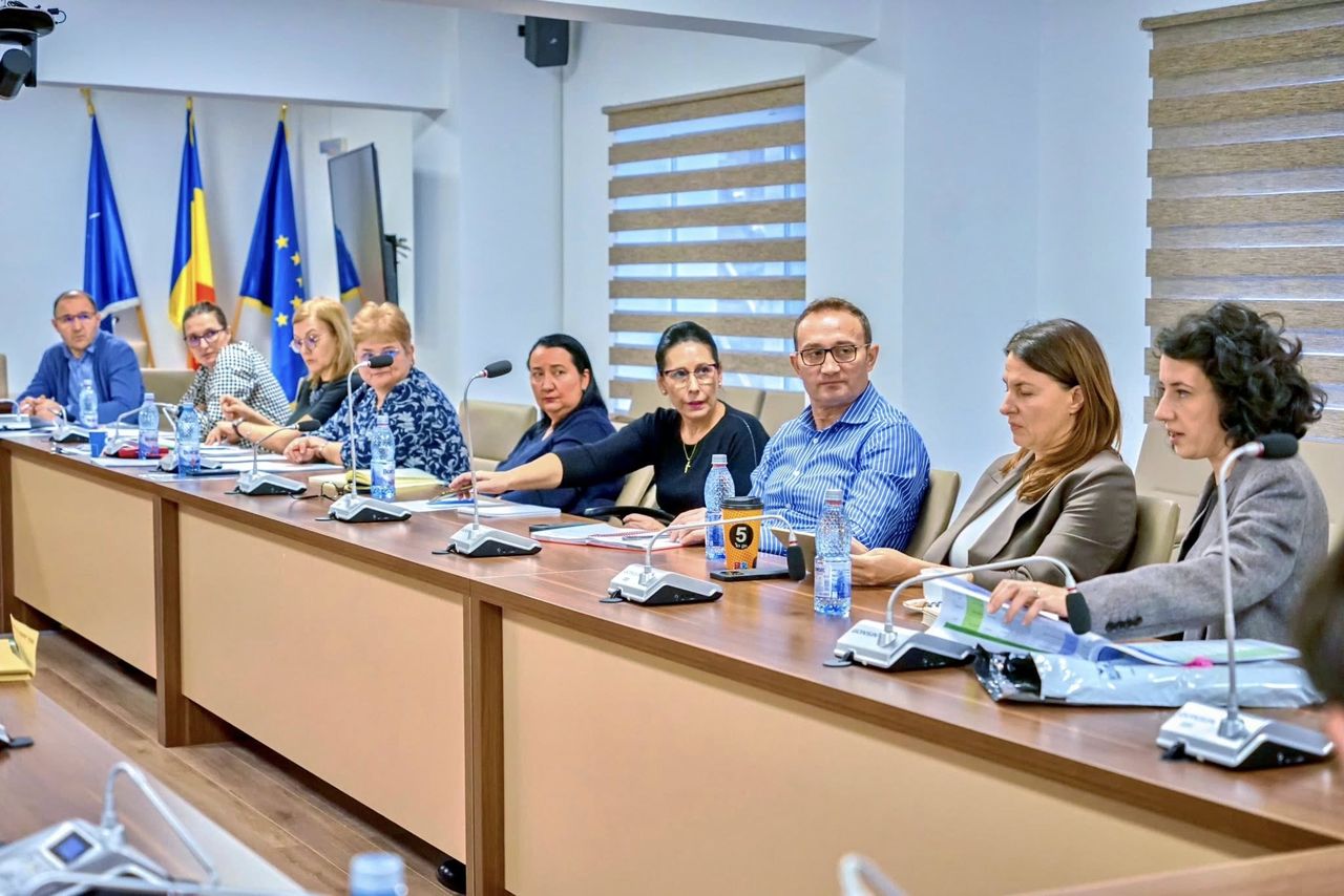 04_03_pavilion-municipal-bacau-2