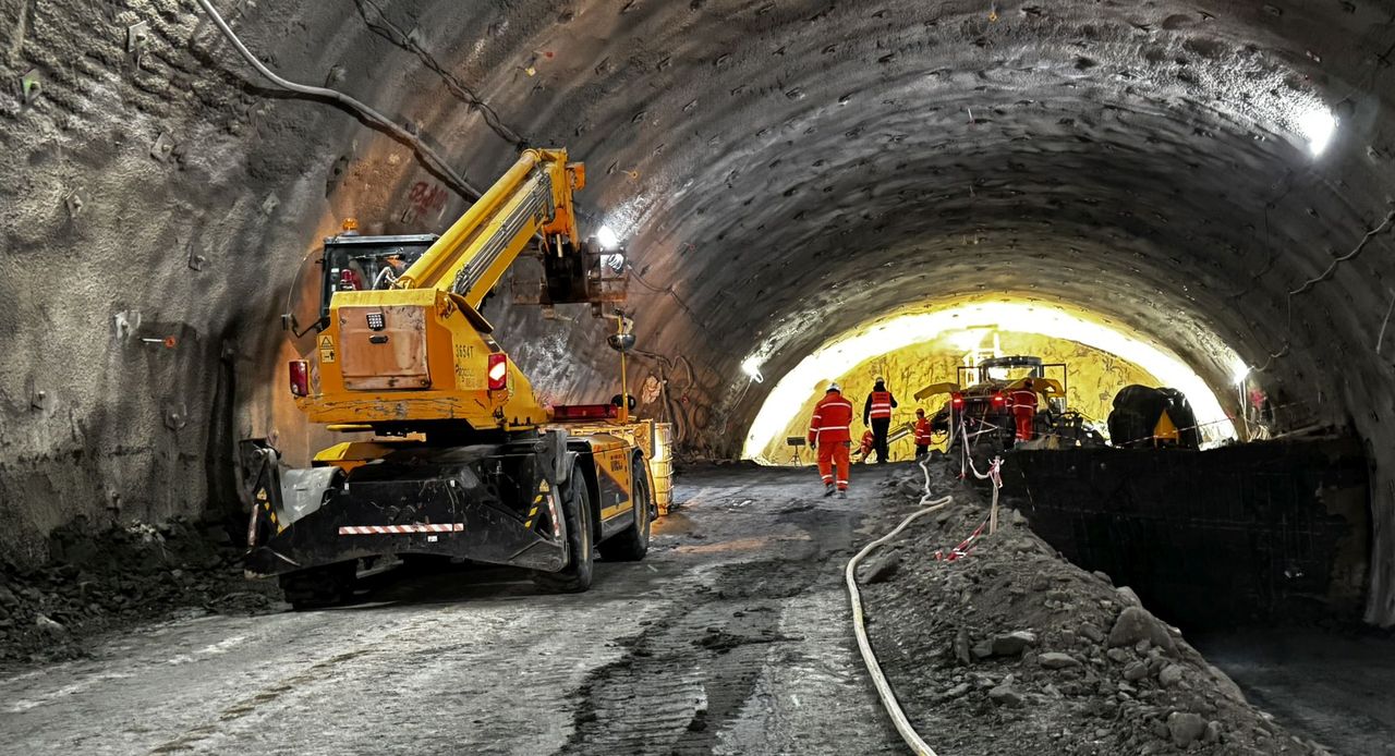 23_01_a1-margina-holdea-1