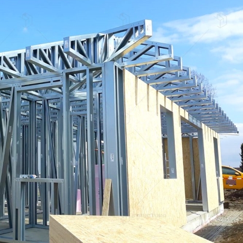 Interconnection: Casele prefabricate pierd clienți; au consultanță comercială slabă