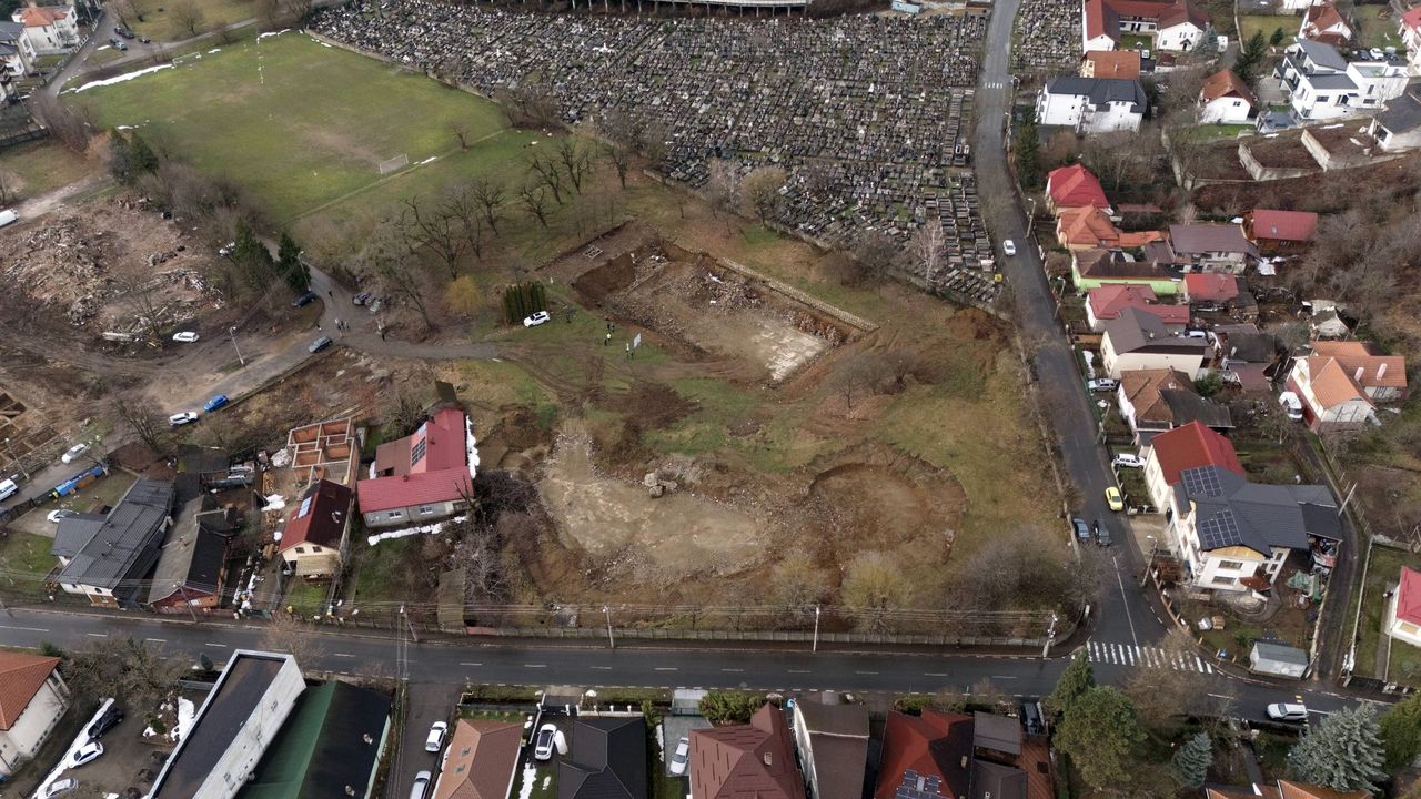 09_01_constructie-complex-de-agrement-acvatic-campul-tineretulu_p65122