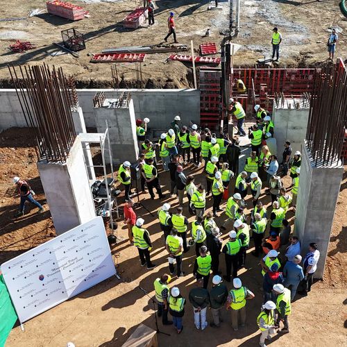 PITEȘTI: Capsula Timpului a fost încastrată în fundația noului stadion &amp;quot;Nicolae Dobrin&amp;quot;