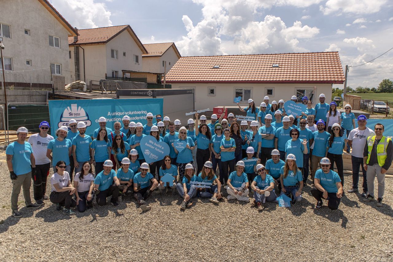 06_05_ceo-build-by-habitat-for-humanity_2