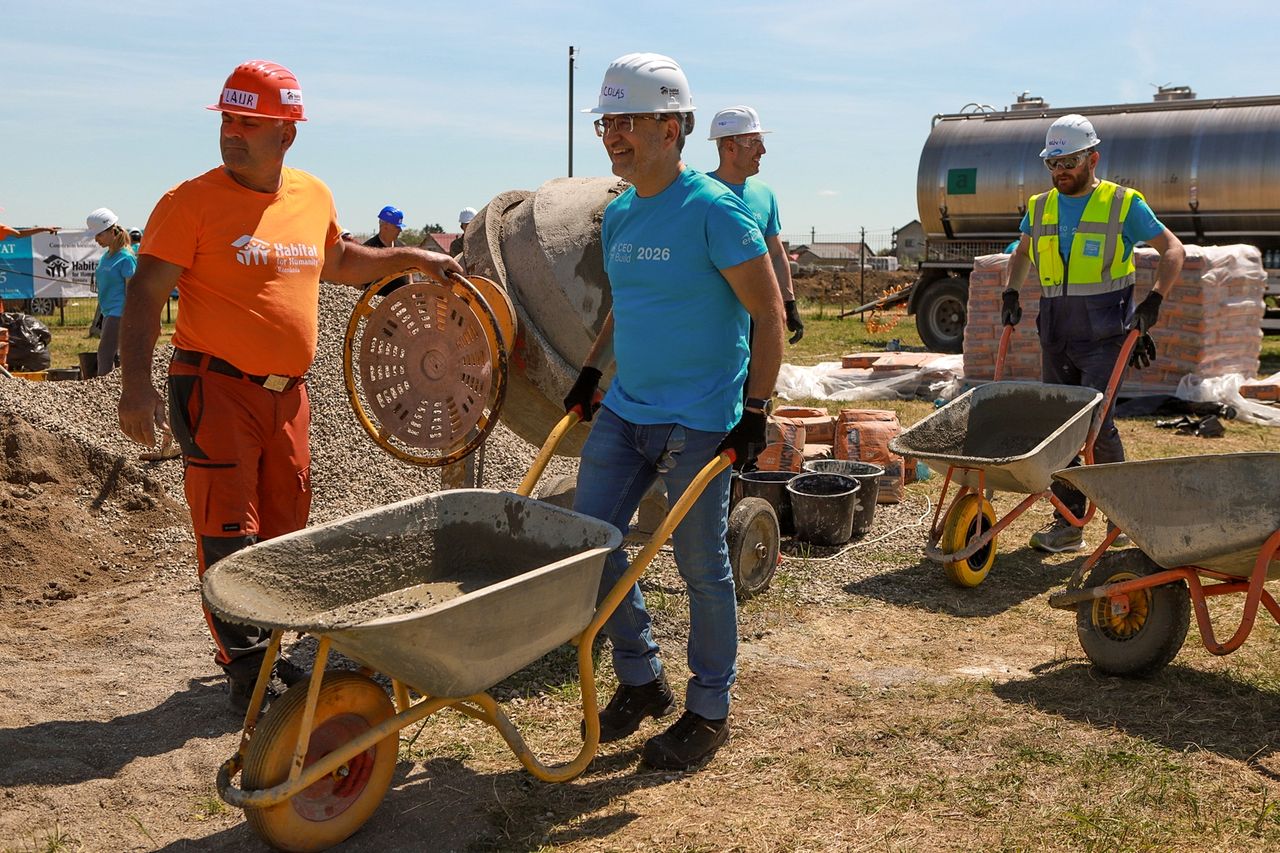 Nicolas Richars, CEO ENGIE 15_05_habitat-for-humanity-ceo-build-1