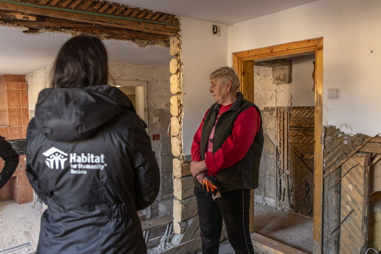 16_07_habitat-for-humanity-romsnia-locuinte-voluntariat_3
